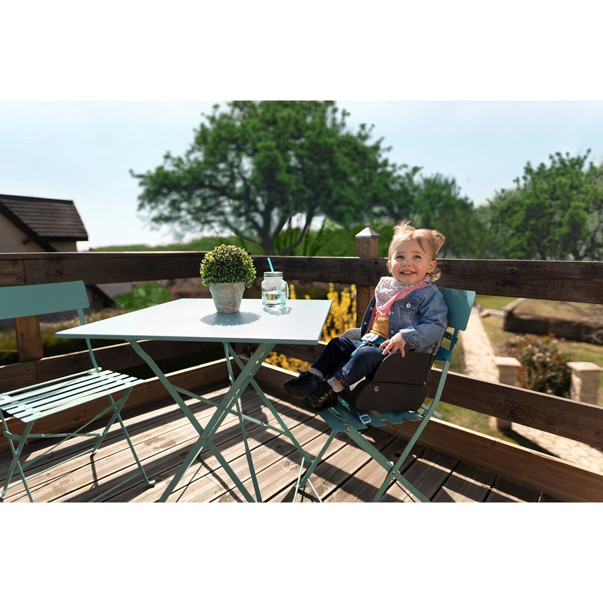 Badabulle Travel Booster Seat (Yummy) 6-36M Extremely Compact, Raises by 10cms Turns into Backpack & comes Large enclosed storage compartment