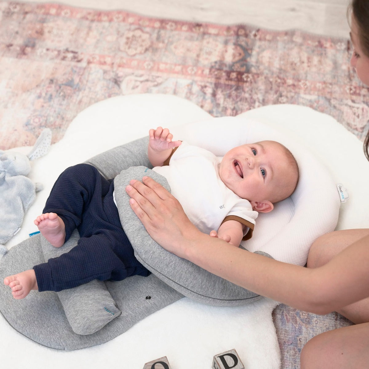 BabyMoov CloudNest Organic Soothing Lounger - Original Colic Reducing Nest with a Warm Womb-Like Feel