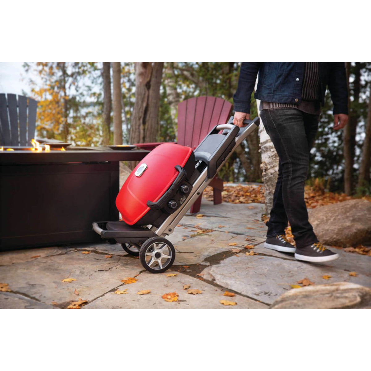 Napoleon TravelQ TM 285w/ Scissor Cart and Griddle/RED OR BPK