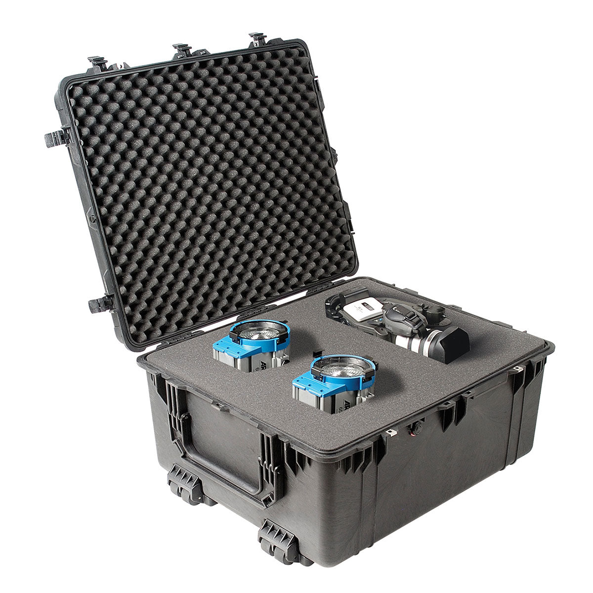 Pelican Protector Transport Case with Foam 1690 WL/WF - Black