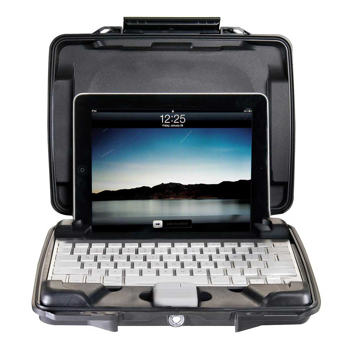 Pelican HardBack Case w/ iPad Foam i1075 - Black