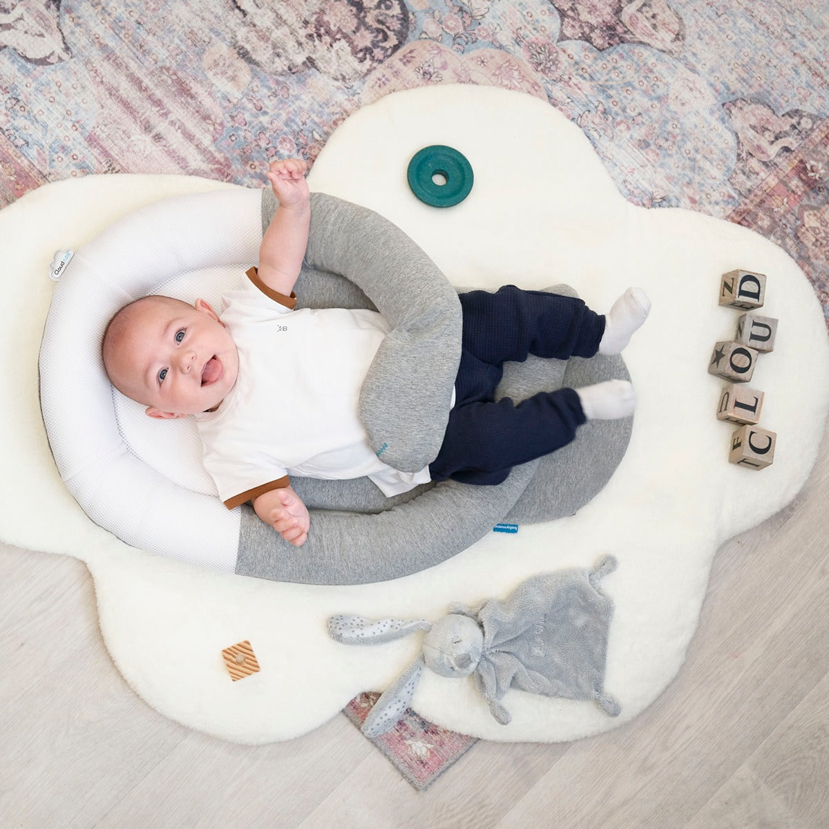 BabyMoov CloudNest Organic Soothing Lounger - Original Colic Reducing Nest with a Warm Womb-Like Feel