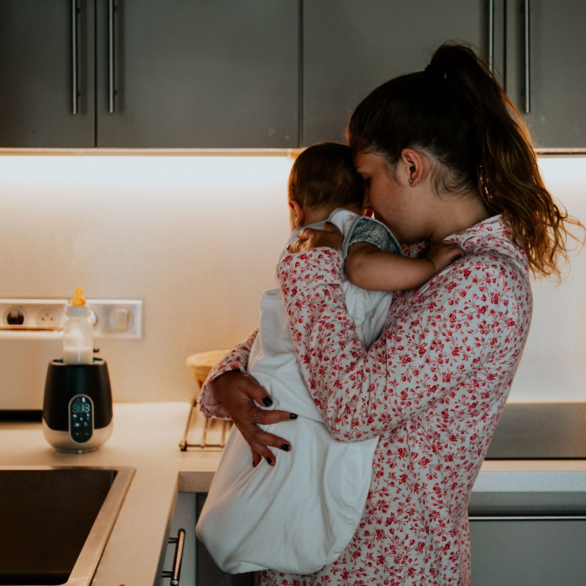 BabyMoov NutriSmart Car & Home Bottle & Food Warmer / Programmable LCD / 80 seconds to heat 65ml of water