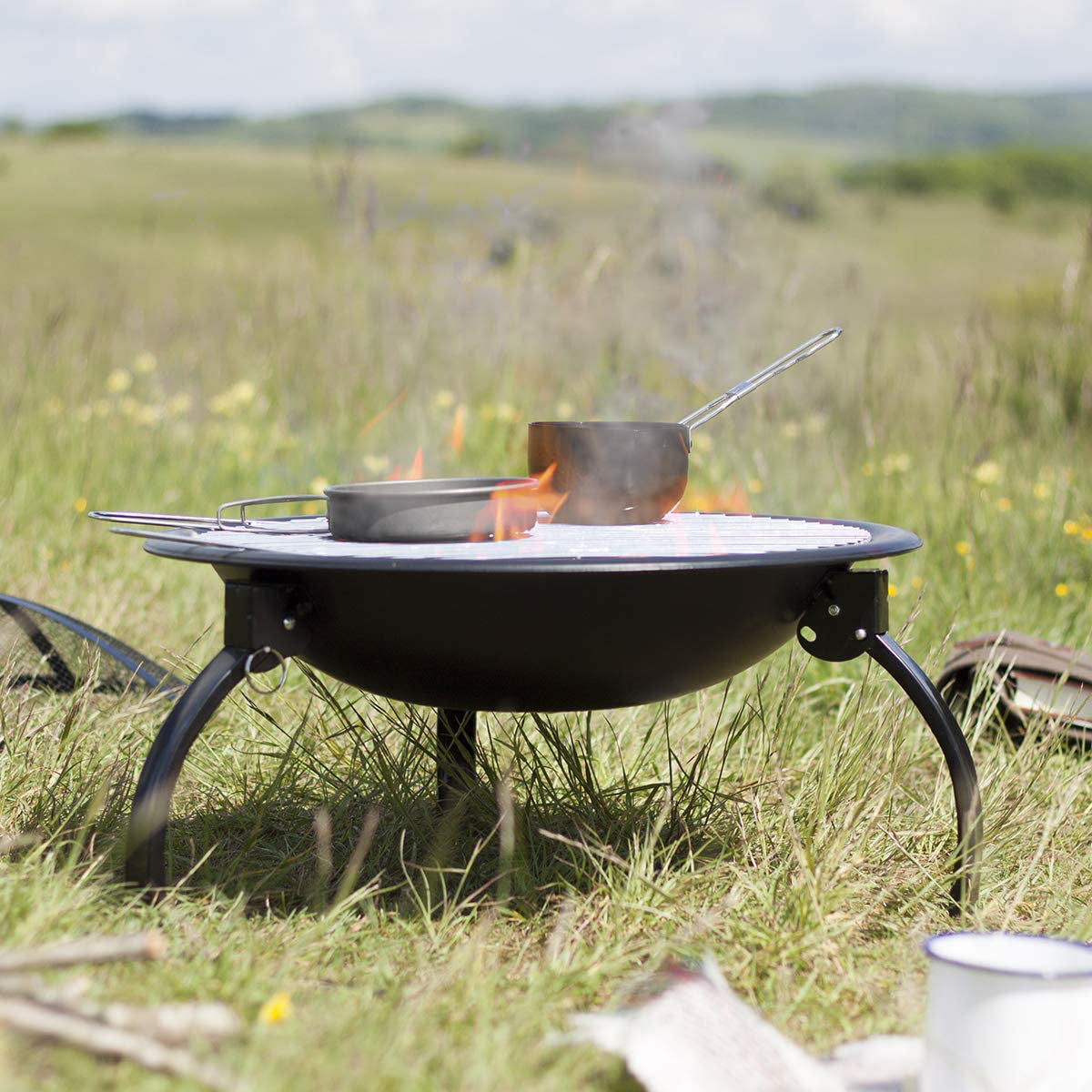 Lahacienda La Hacienda 58106 Camping Firebowl with Grill - Black