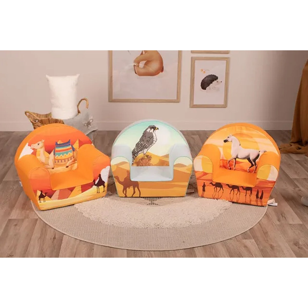 Delsit Dt8 Delsit Arm Chair Arabic Horses