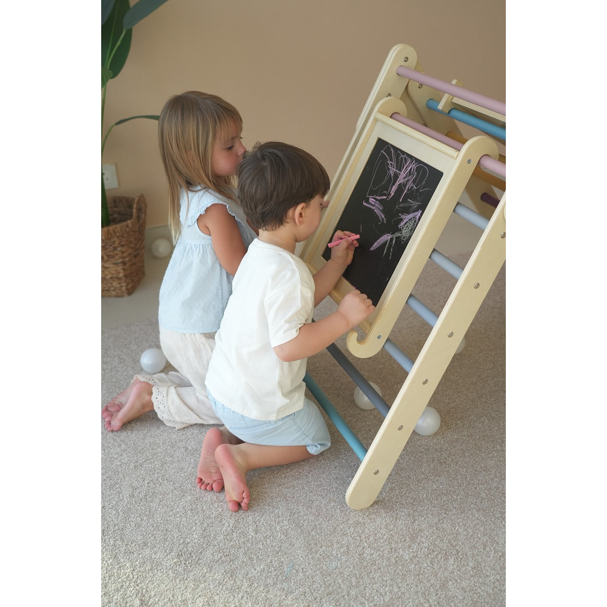 Ezzro Natural Double-sided Magnet Chalkboard

(Accessory to Ezzro Pikler Climbers and Gyms)