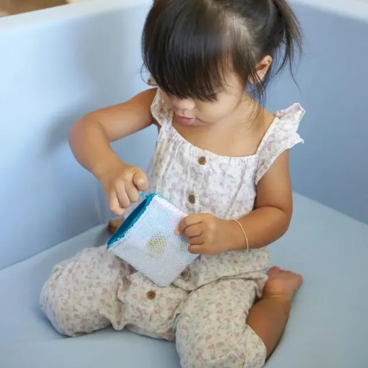 Ezzro Ezzro - Baby Blue - 90X40  - Round Ball Pit - With 100 Balls (Navy blue, White, Grey, Transparent)