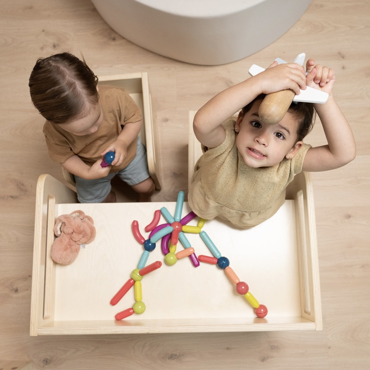 Ezzro Natural Montessori Table Set