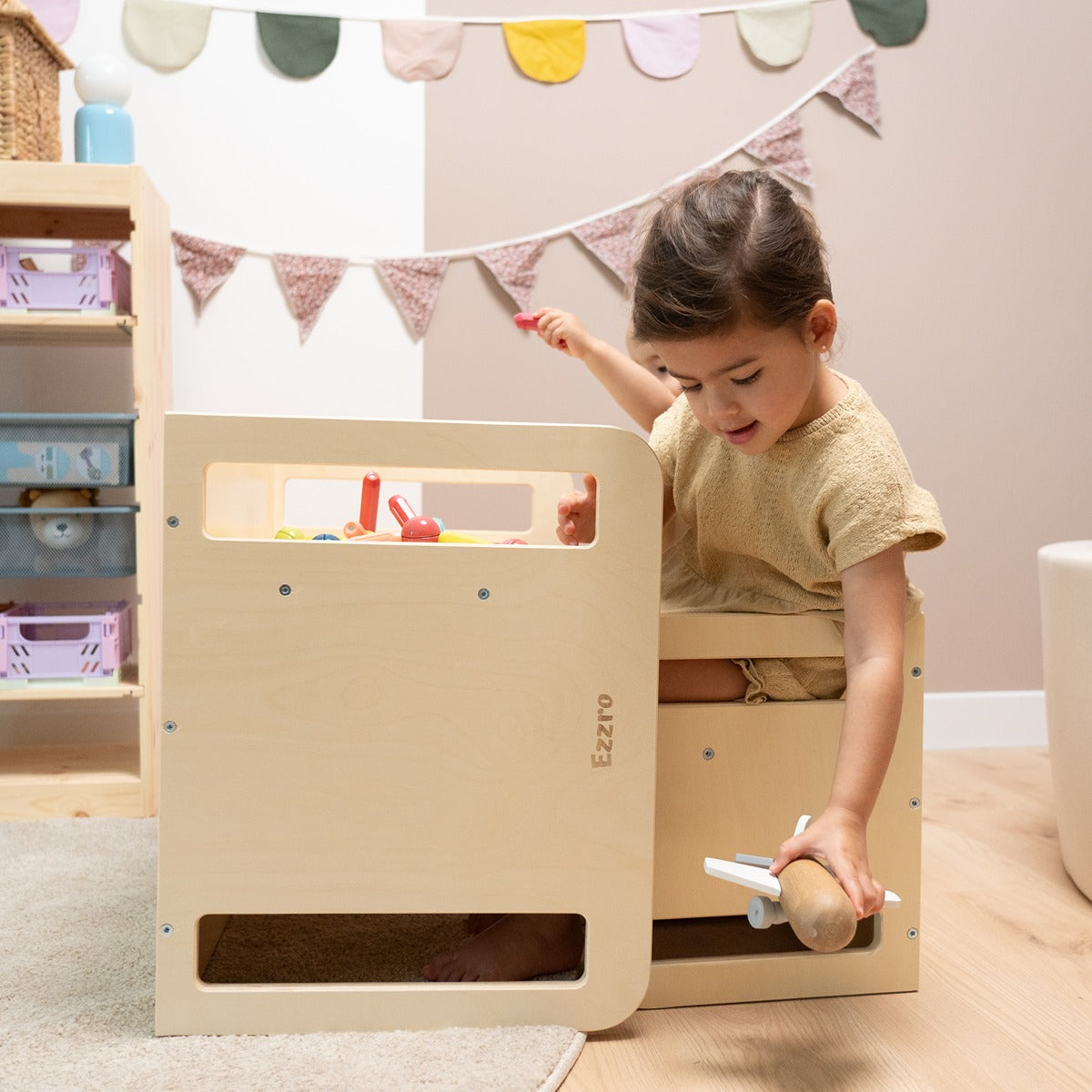 Ezzro Natural / Light Green Montessori Table Set