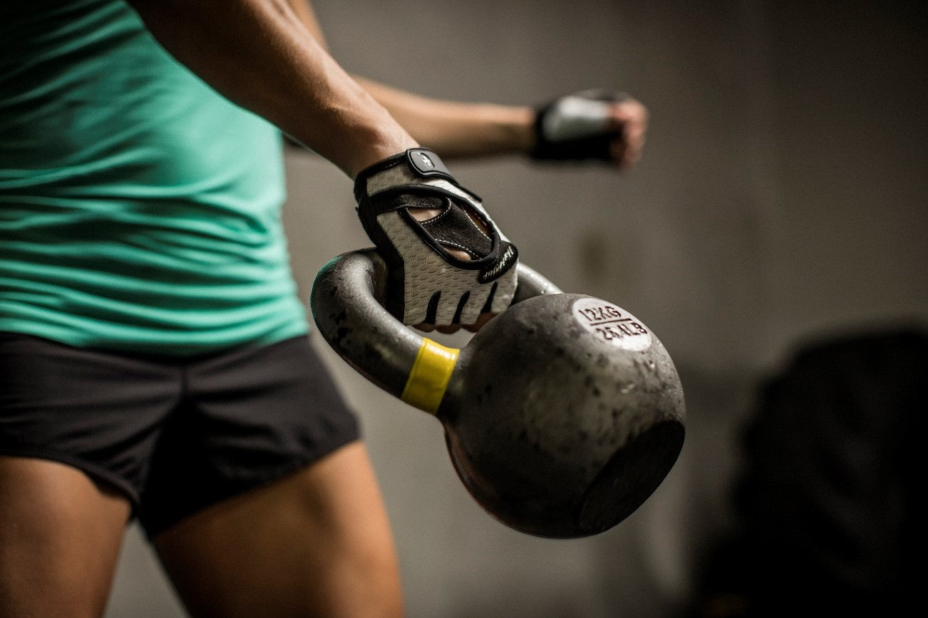 Harbinger Gym Exercise Glove Flexfit Wash & Dry Antimicrobial Treated Glove - White - 361521