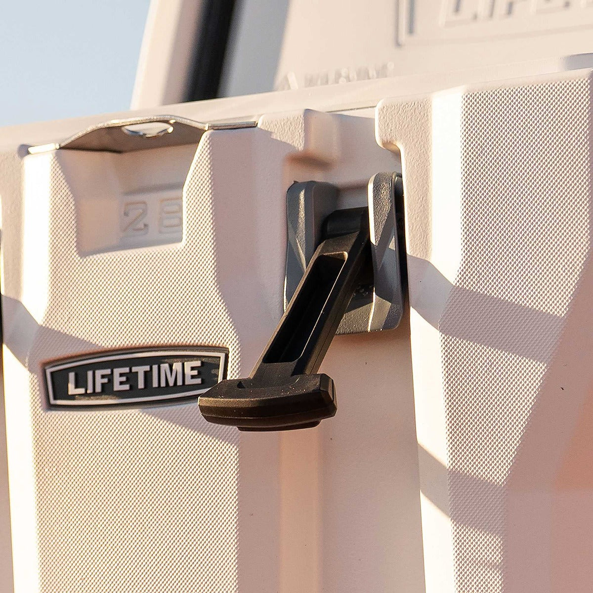 Lifetime Cooler, 28 Quart, Arctic White