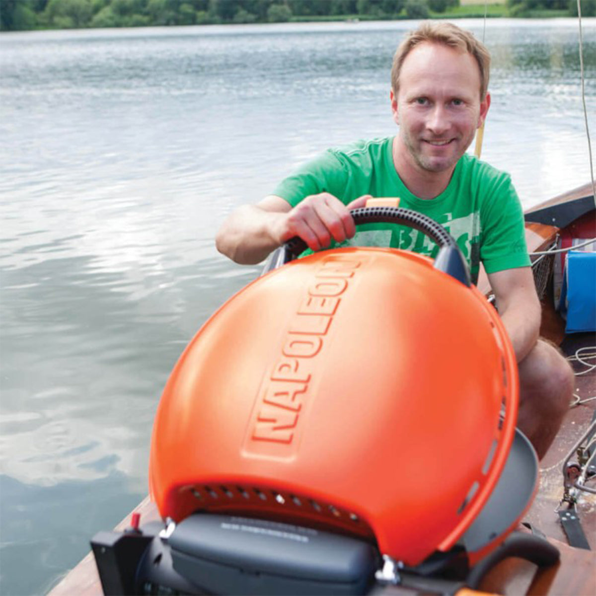 Napoleon TRAVELQ? 2225 Portable Grill Orange