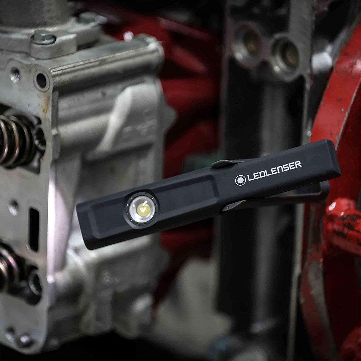 Ledlenser iW4R 150 Lumen Work Light Black Box