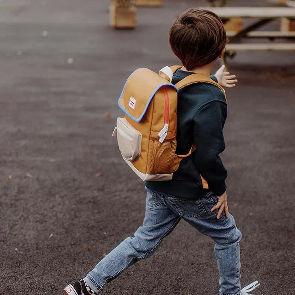 Hello Hossy Backpack Mini Honey, 5-10 years