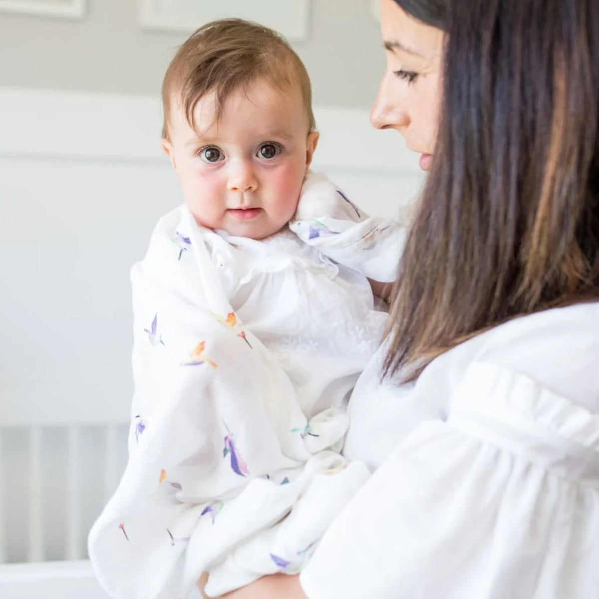 Lulujo Bamboo Swaddle - Hummingbird