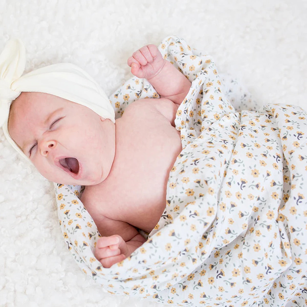 Lulujo 2-pack Cotton Swaddles - Vintage Floral / Dragonfly