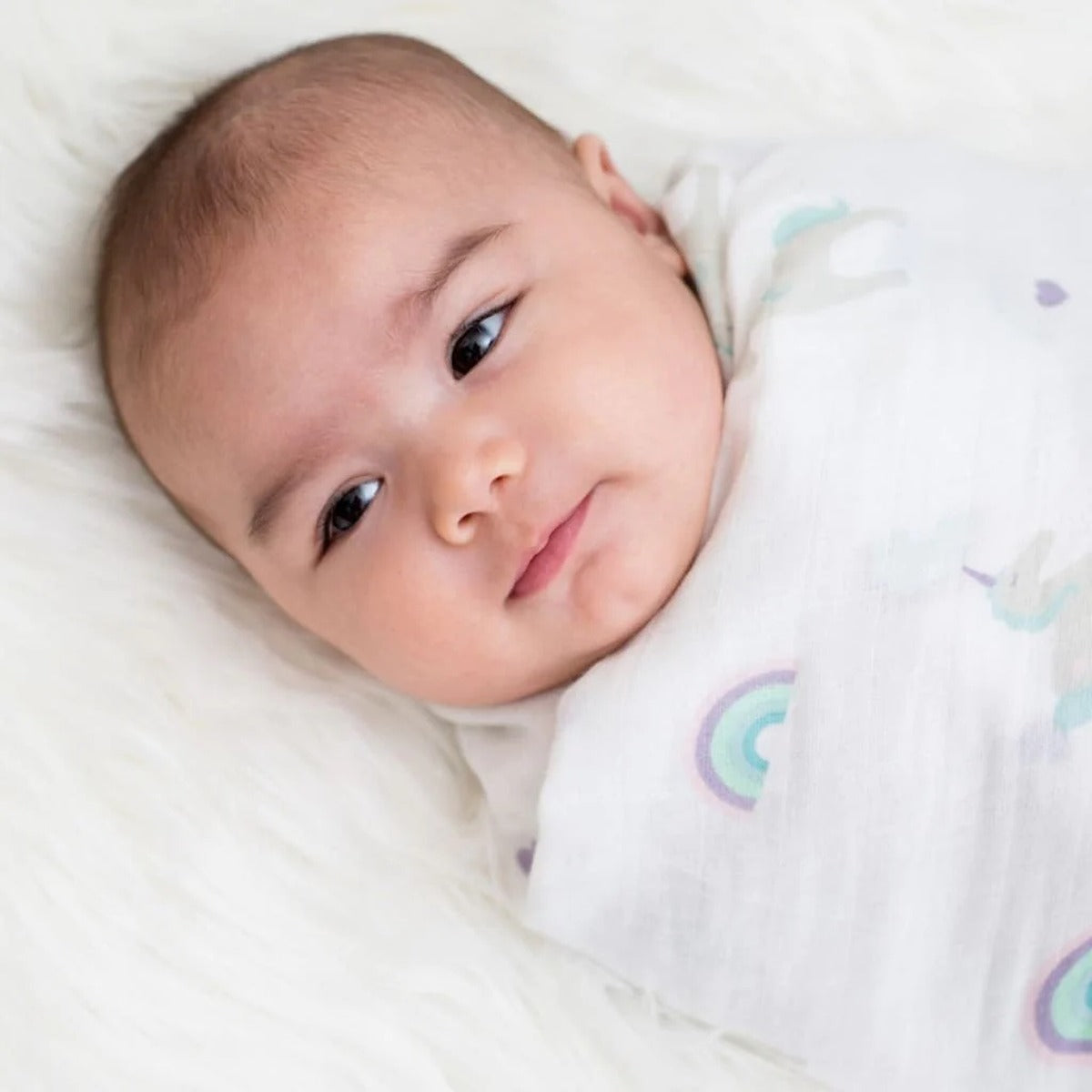 Lulujo Muslin Swaddle - Rainbows & Unicorns