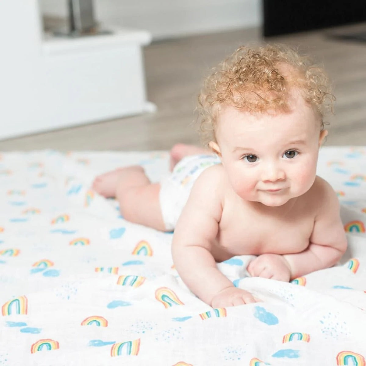 Lulujo Muslin Swaddle - Rainbow Sky