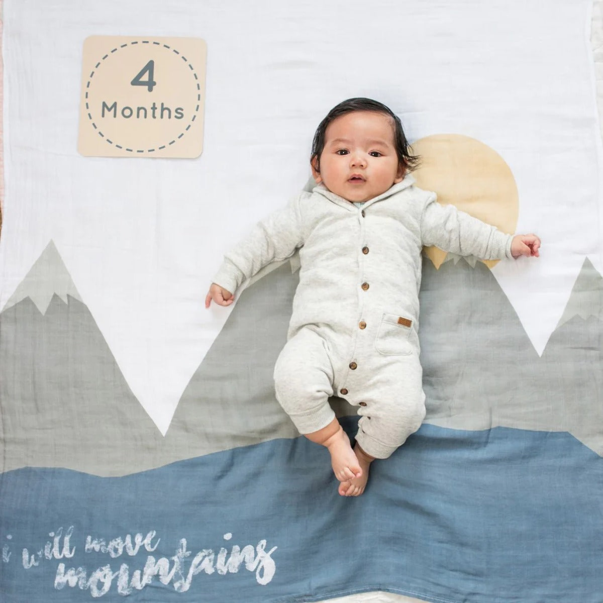 Lulujo Baby"s First Year? Blanket & Cards Set - I Move Mountains