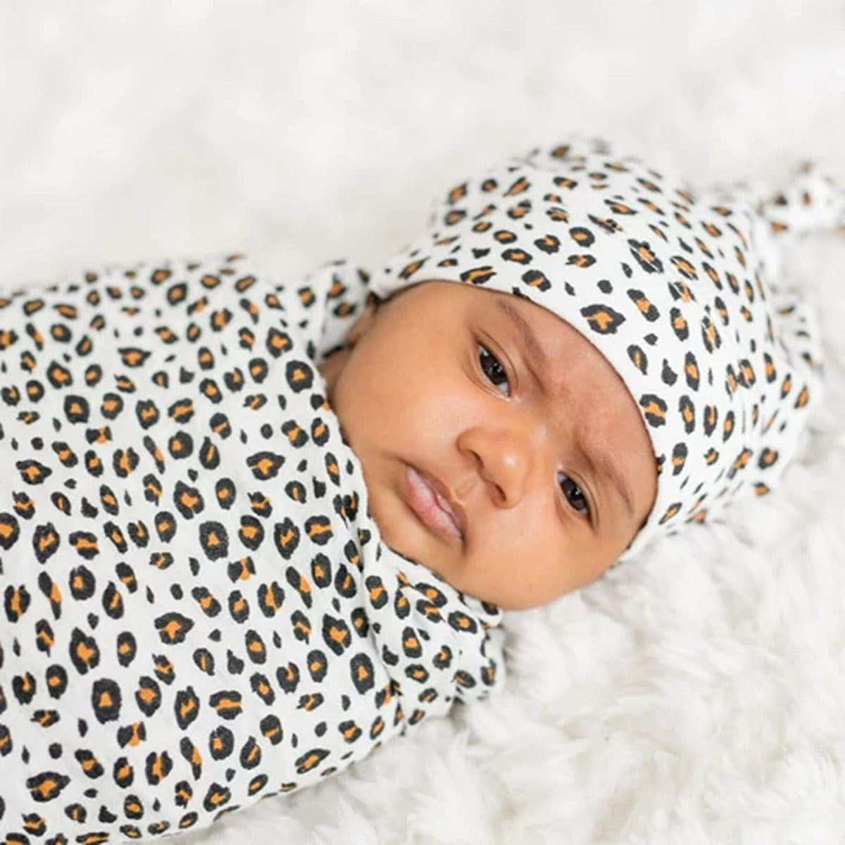 Lulujo Hello World Set (Bamboo Hat + Swaddle blanket) - Cheetah