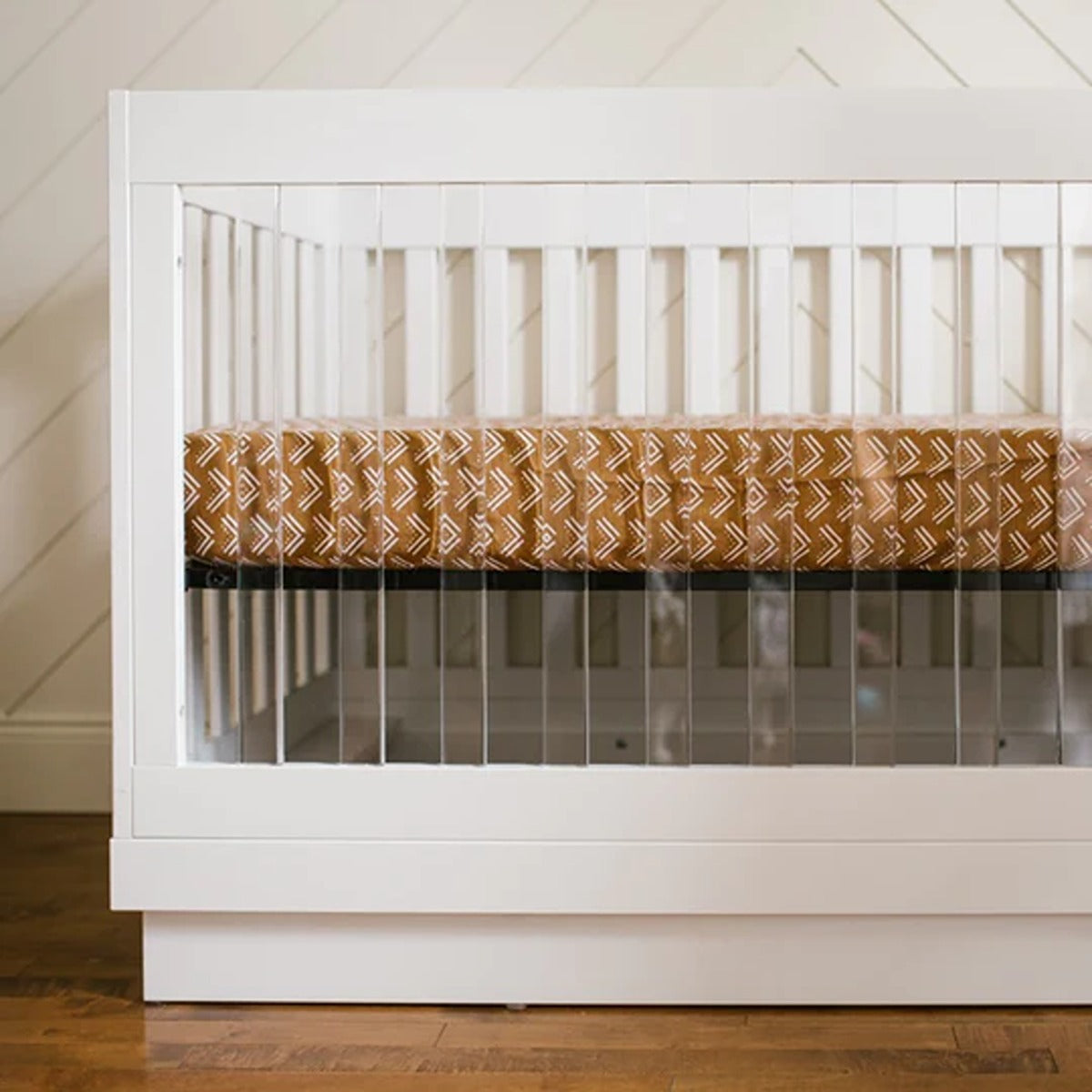 Lulujo Muslin Crib Sheet (135cm x 70cm) - Mudcloth