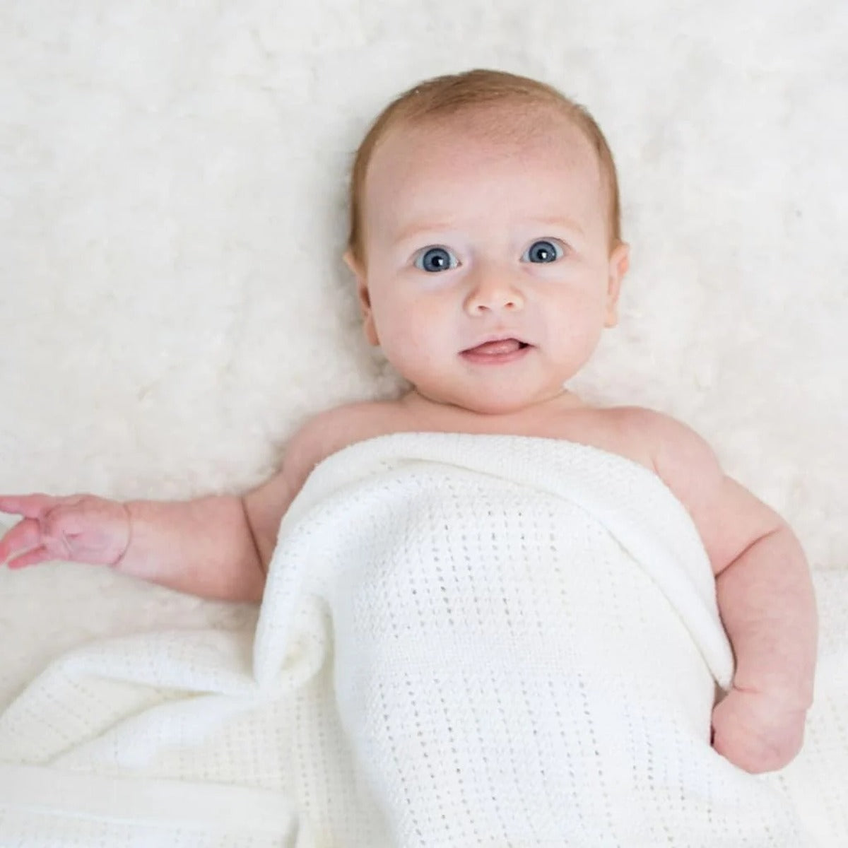 Lulujo Cellular Blanket - White