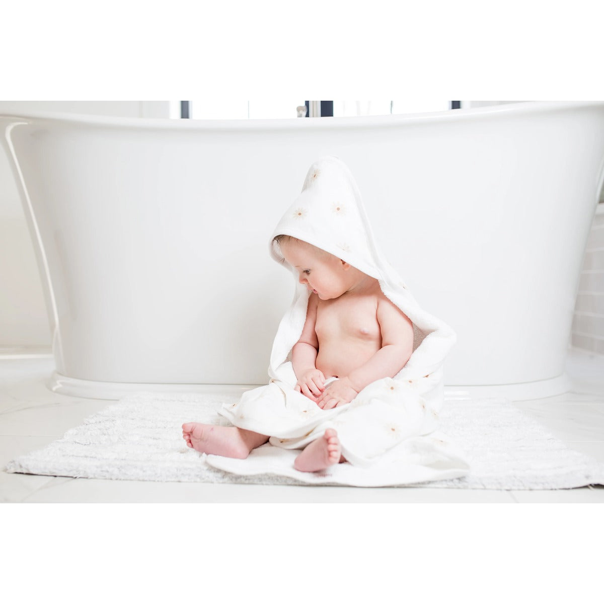 Lulujo Baby Hooded Towel - Daisies