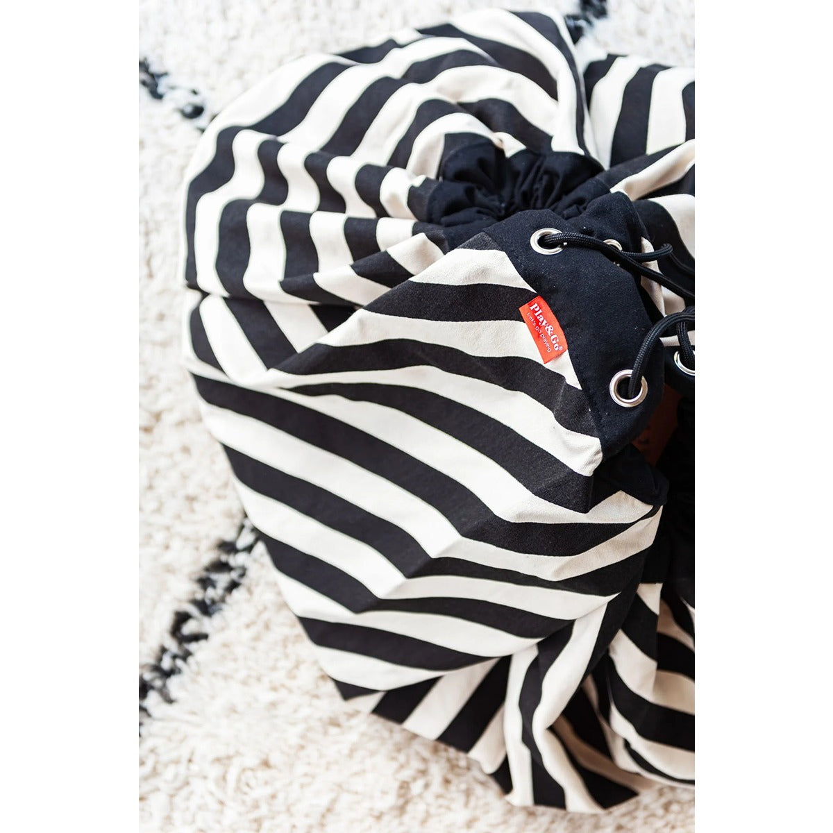 Play and Go Playmat & Storage Bag - Stripes Black