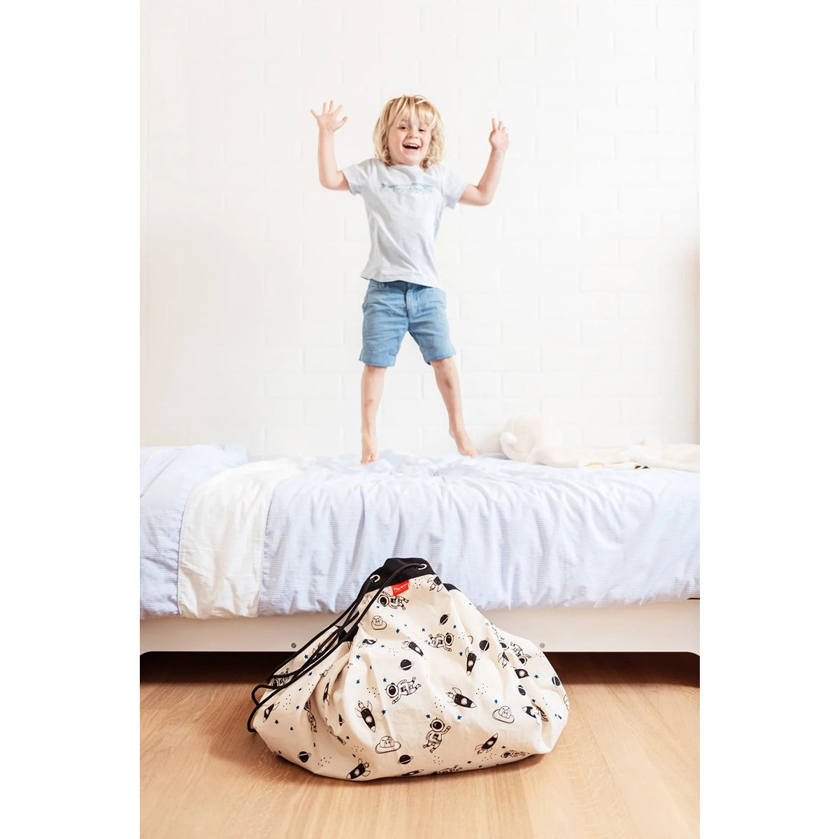 Play and Go Playmat & Storage Bag - Space-Glow In The Dark