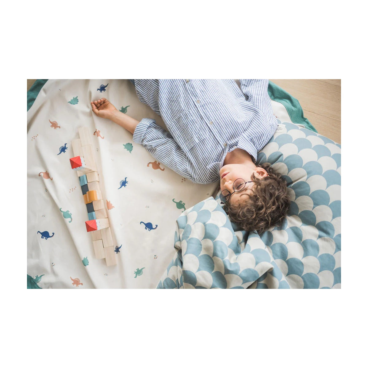 Play and Go Playmat & Storage Bag - Dino