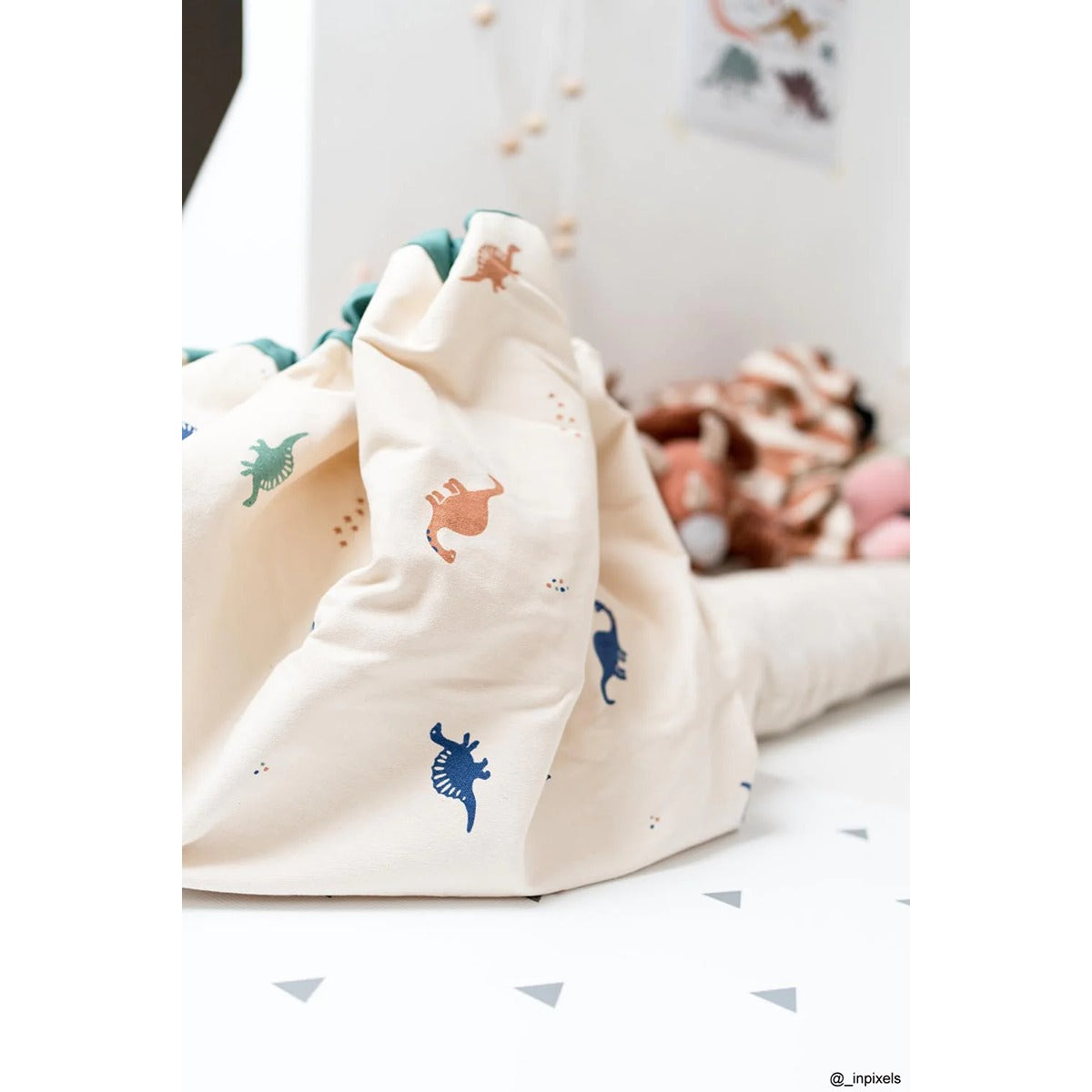 Play and Go Playmat & Storage Bag - Dino