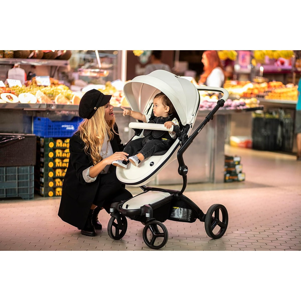 Mima Xari Max Black Frame  Plus Snow White Seat Box  Plus Black Starter Pack