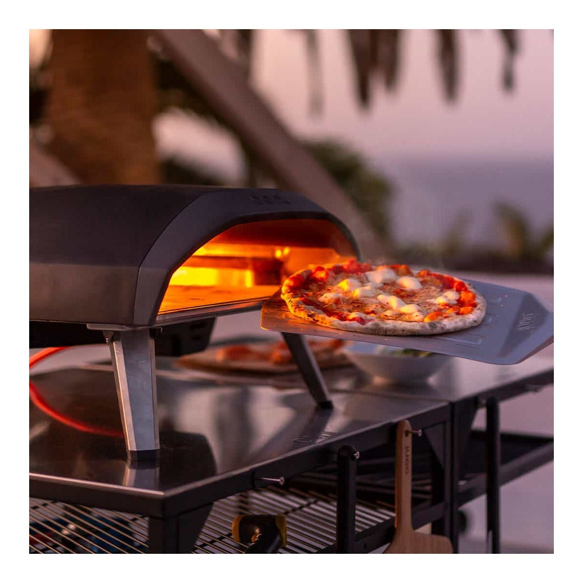 Ooni Koda 16 Gas-Powered Pizza Oven c/w Cover (30 mbar) Best Outdoor Pizza Oven Cover