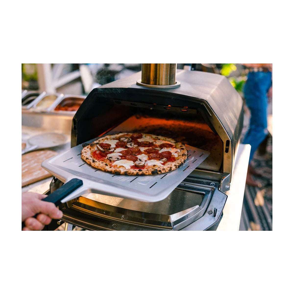 Ooni Karu 16, Multi-Fuel Outdoor Pizza Oven, Portable Wood Fired Oven, Extra Gas Conversion, Backyard Pizza Maker