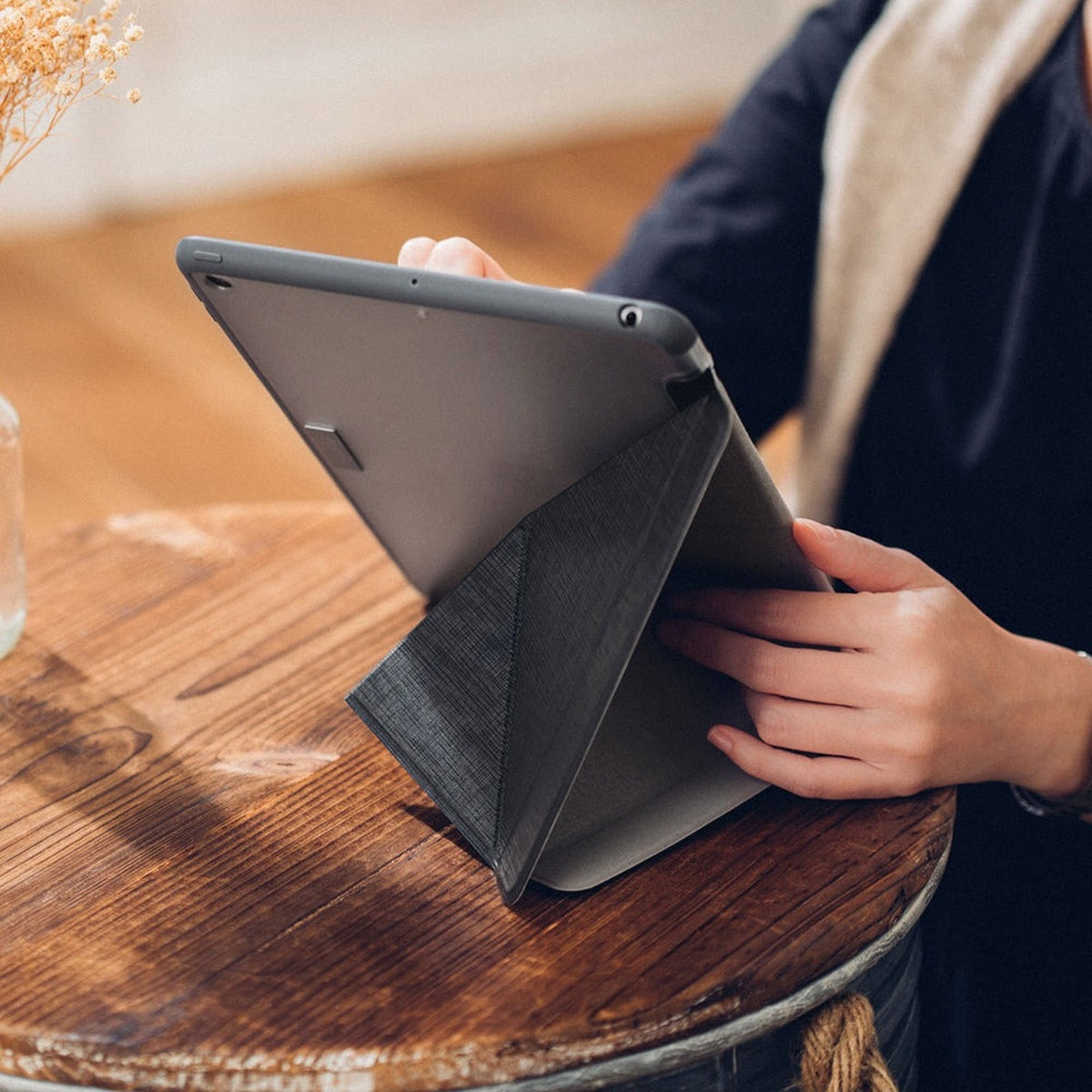Moshi MOSHI VersaCover for iPad 10.2-inch, 7th Gen. - Metro Black
