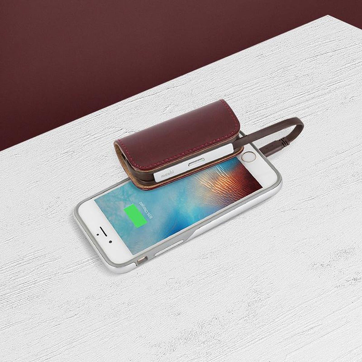 Moshi MOSHI IONBANK 3,200 mAh Portable Battery Burgundy Red