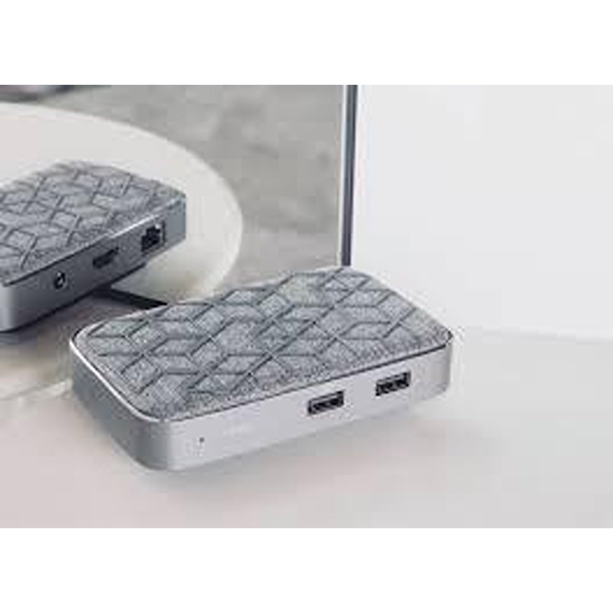 Moshi MOSHI Symbus Q Compact USB C Dock with Wireless Charging