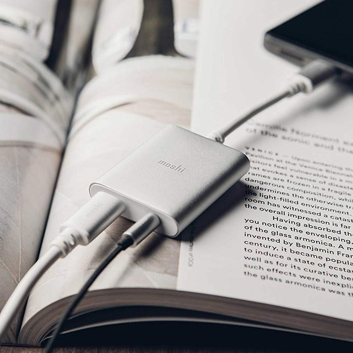 Moshi MOSHI USB-C Digital Audio Adapter with Charging