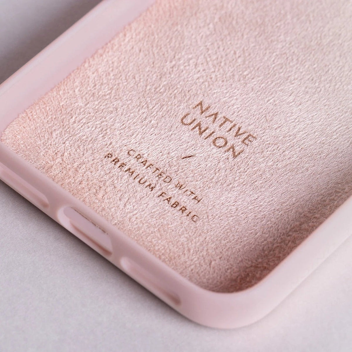 Native Union NATIVE UNION Clic Canvas Case for iPhone 11 Pro - Rose
