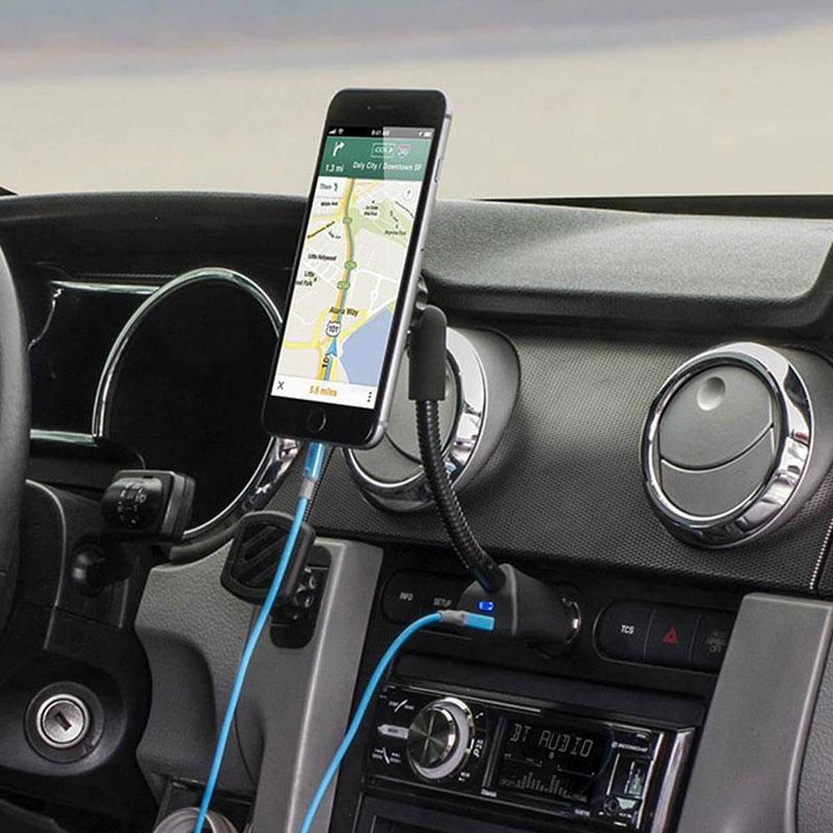 Scosche SCOSCHE Magnetic Power Socket Mount with Usb Charging Port