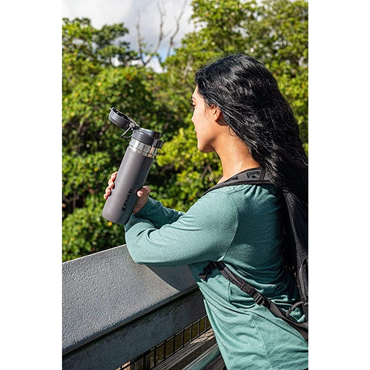 Stanley GO 709ml/24oz Flip Btl Charcoal