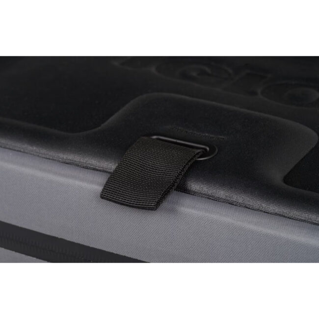 IGLOO Trailmate 30Can Cooler Bag Carbonite in UAE - view 2