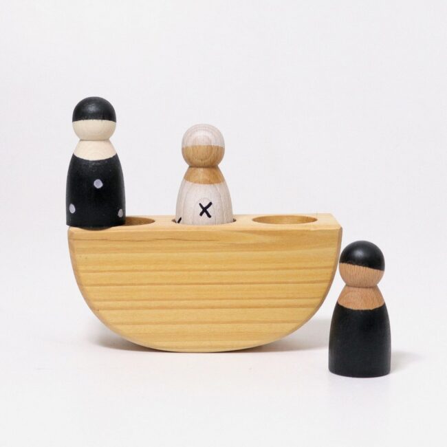 Three in a Boat Monochrome in UAE
