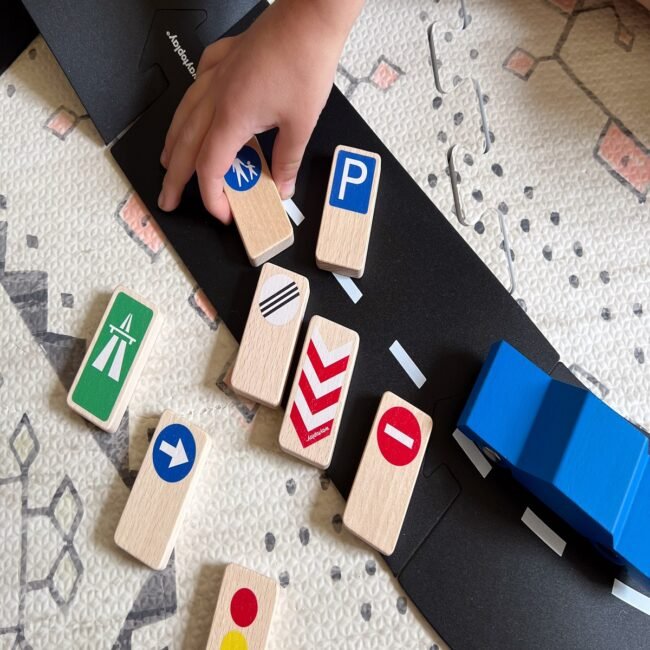 Waytoplay-Listings-RoadBlocks-trafficsignsIMG_7270-Edit-lowres