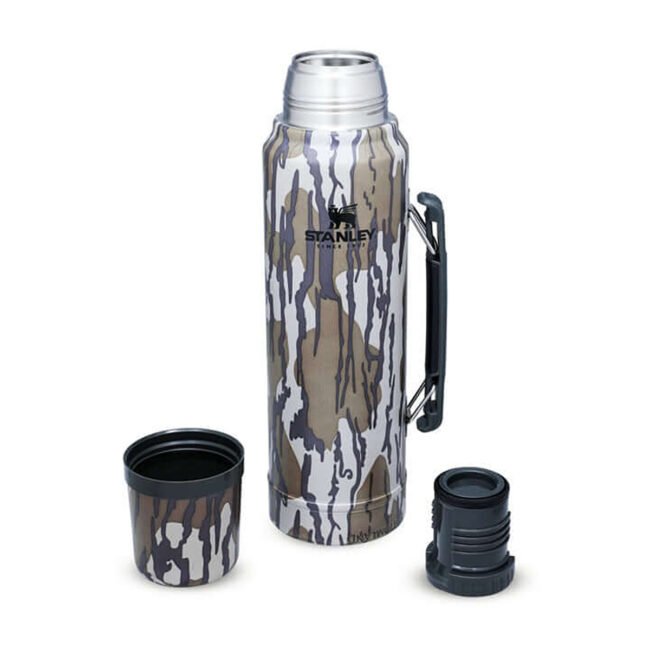 Stanley-TheLegendaryClassicBottle1-0L_1-1QT-Bottomland-4_720 Stanley-TheLegendaryClassicBottle1-0L_1-1QT-Bottomland-4_720