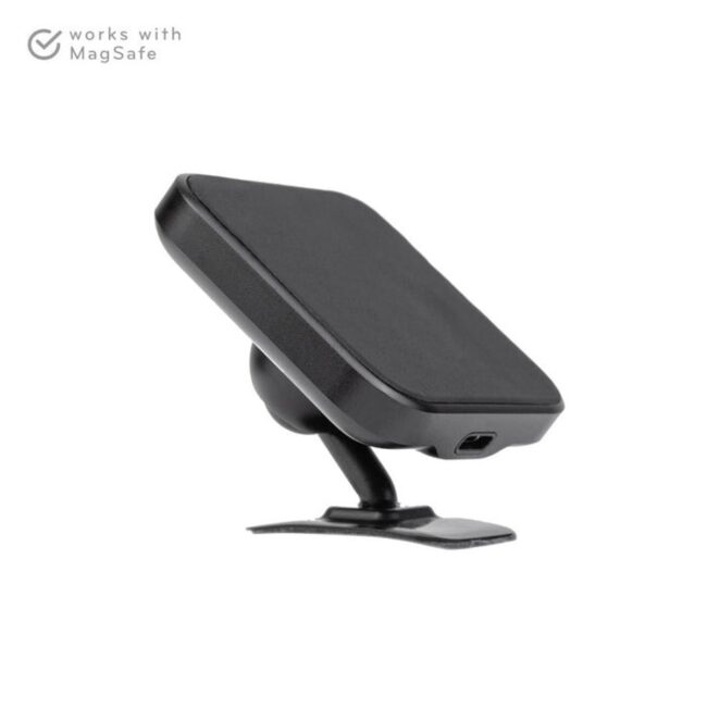1-LIGHTBOX-Car-Mount-Charging-02_2201bf7b-4b73-4dcb-8371-5a7937f83646