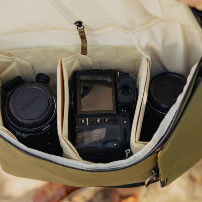 Everyday-Backpack-20L-kelp-lifestyle-159A0478