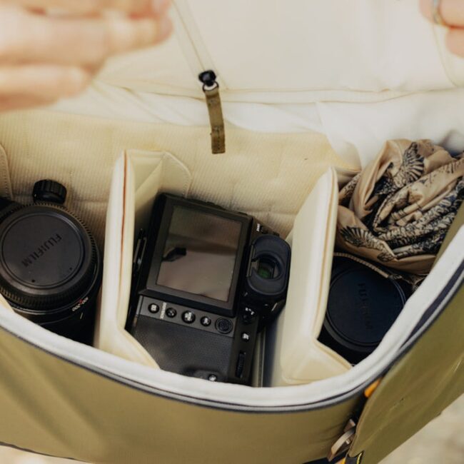 Everyday-Backpack-30L-kelp-lifestyle-159A0669