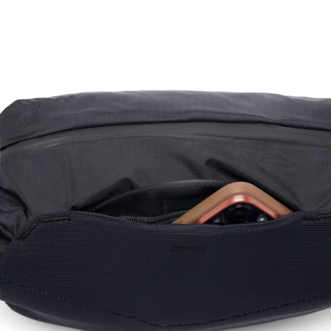 Outdoor-Sling-7L-Black-4 Outdoor-Sling-7L-Black-4