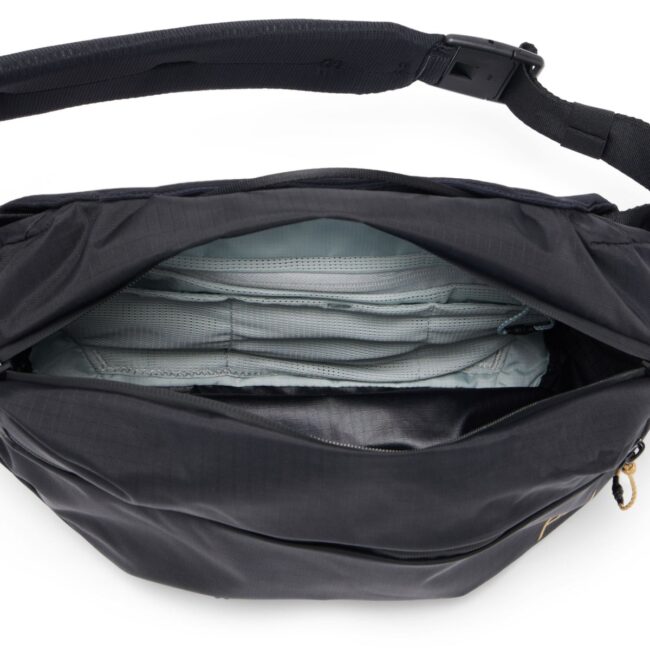Outdoor-Sling-7L-Black-5 Outdoor-Sling-7L-Black-5